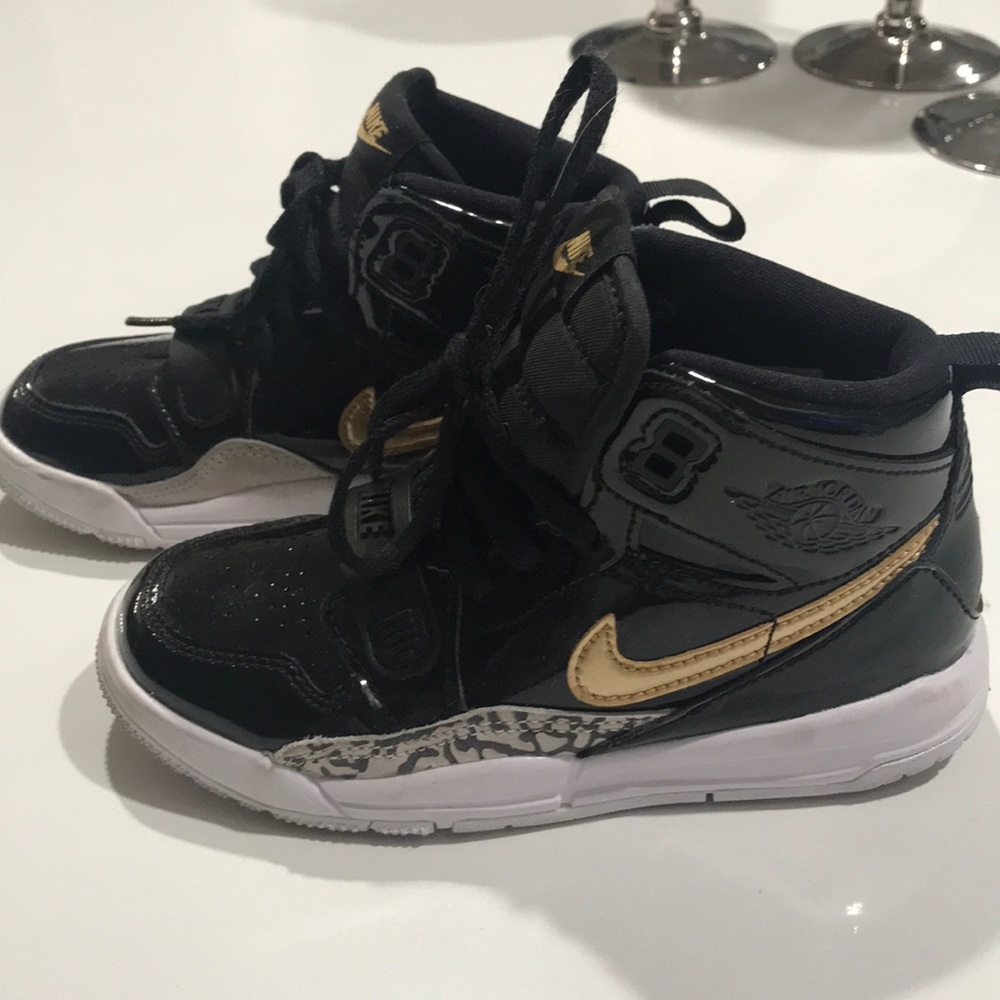 Toddler boy Jordan Nike 1’s
